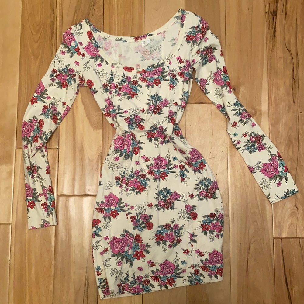 Long Sleeve Floral Mini Dress Size M